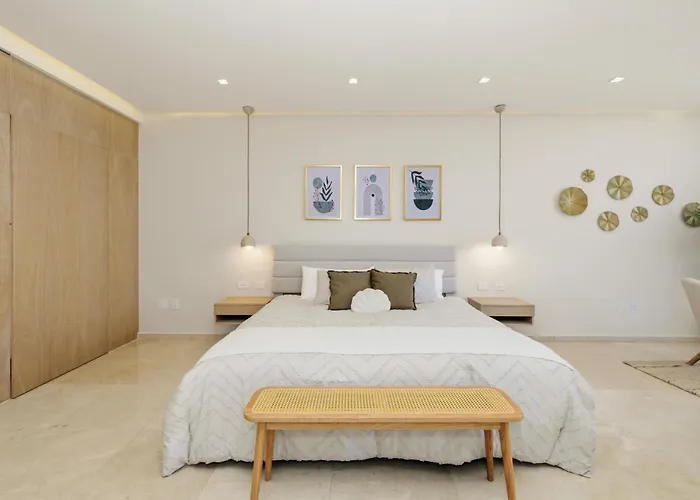 Apartment Luxury Penthouse With Oasis Private Rooftop