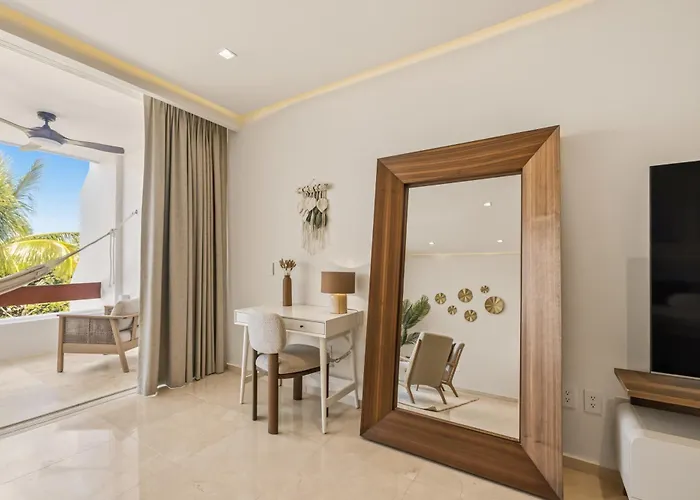 Apartment Luxury Penthouse With Oasis Private Rooftop *